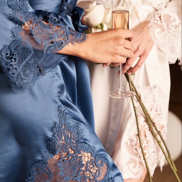 Champagne Lace Robe (Bridal‎ or Bridesmaid) OS NWT - Picture 4 of 6